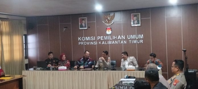ADV-KPU-KALTIM-Tetapkan-Paslon-696x314