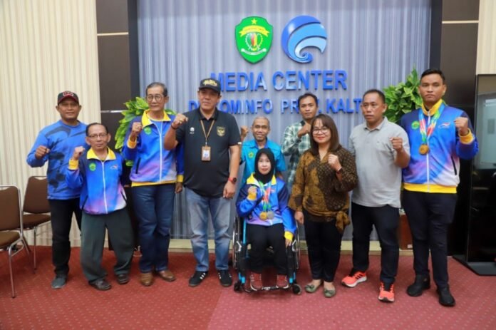 Dispora Kalimantan Timur berada di Diskominfo Kaltim membahas Gelar Latih Tanding Tim Pra POPNAS