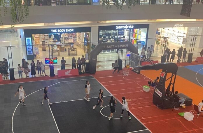 Kejuaraan Basket 3x3 di Bigmall Samarinda.